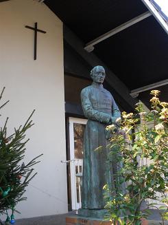 Statue de l'abbé Hippolyte Join-Lambert, fondateur de l'Institution